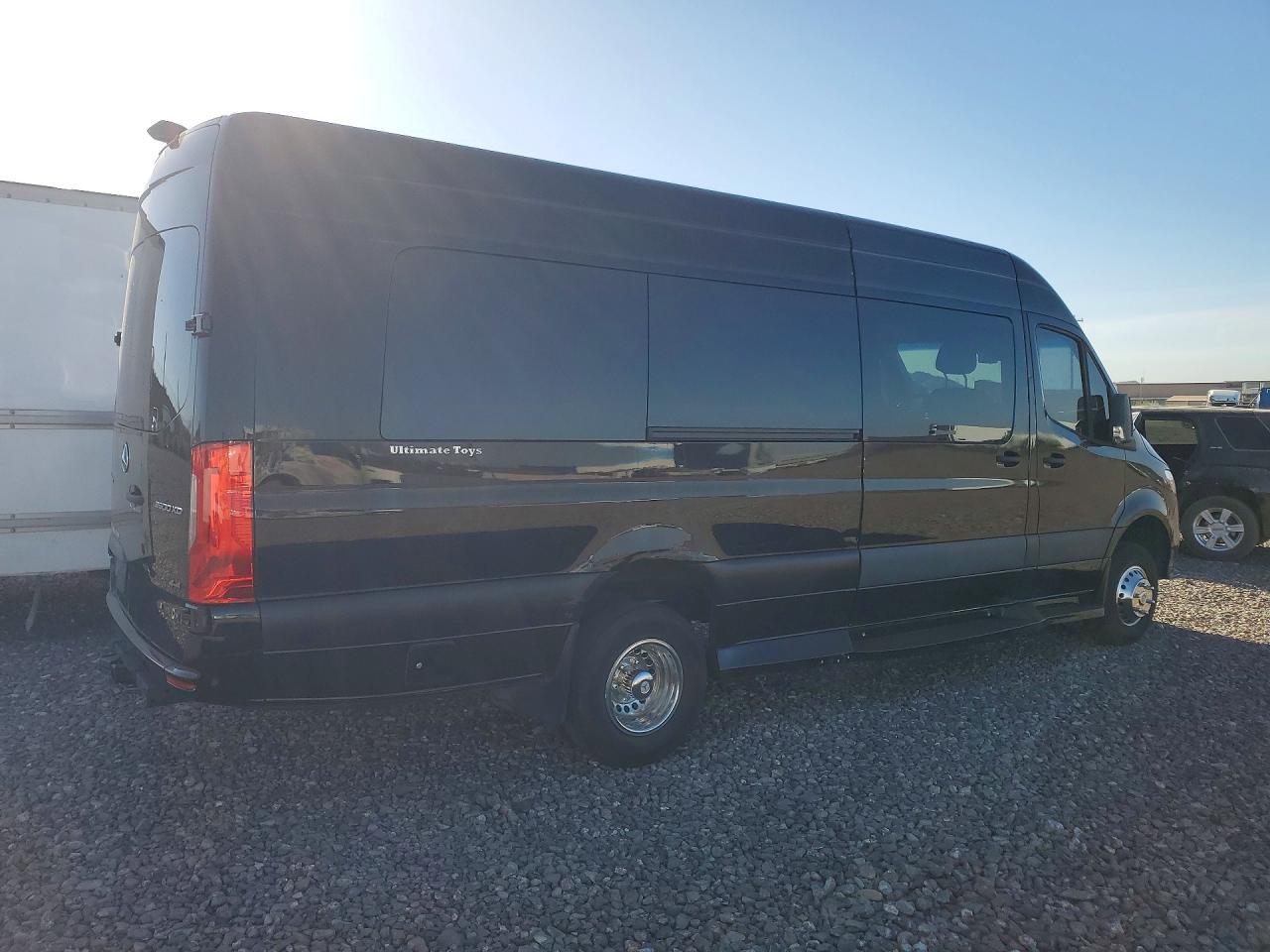 2019 Mercedes-Benz Sprinter 3500 - Image 3