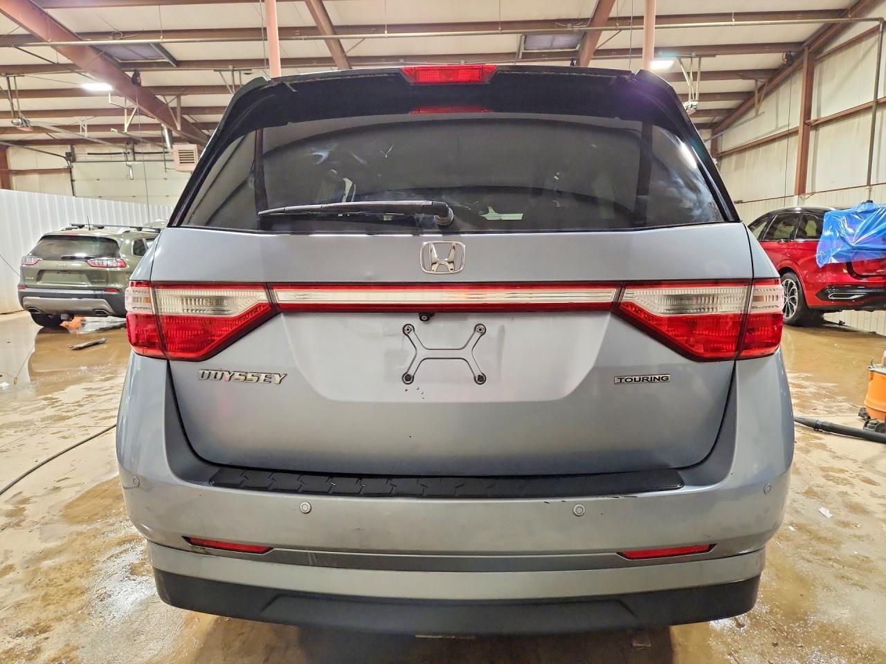 2012 Honda Odyssey Touring - Фото 6