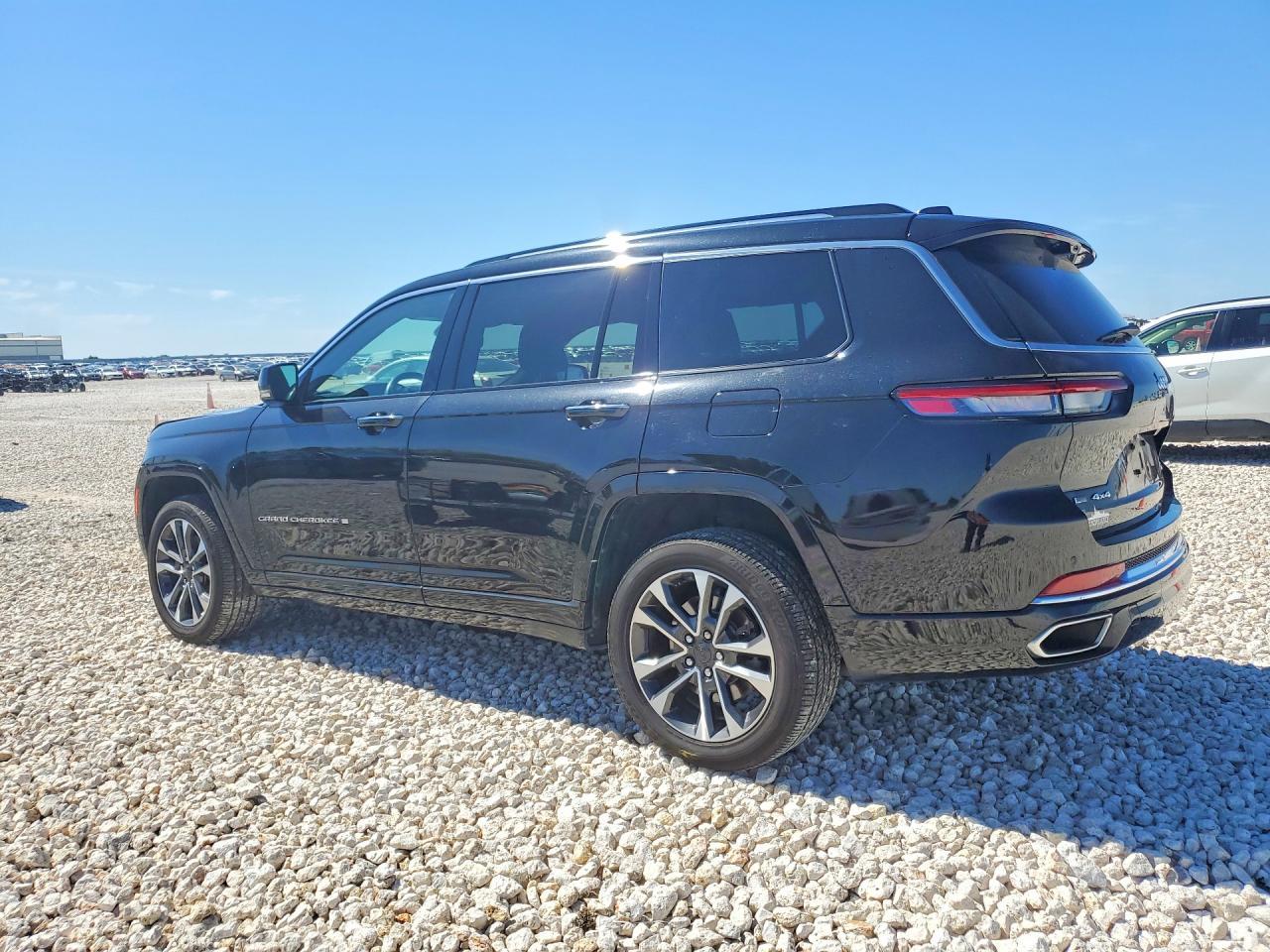 2021 Jeep Grand Cherokee L Overland - Фото 2