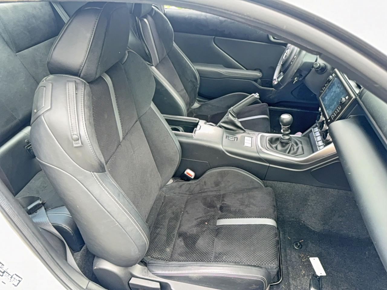 2023 Toyota Gr 86 Premium - Image 5