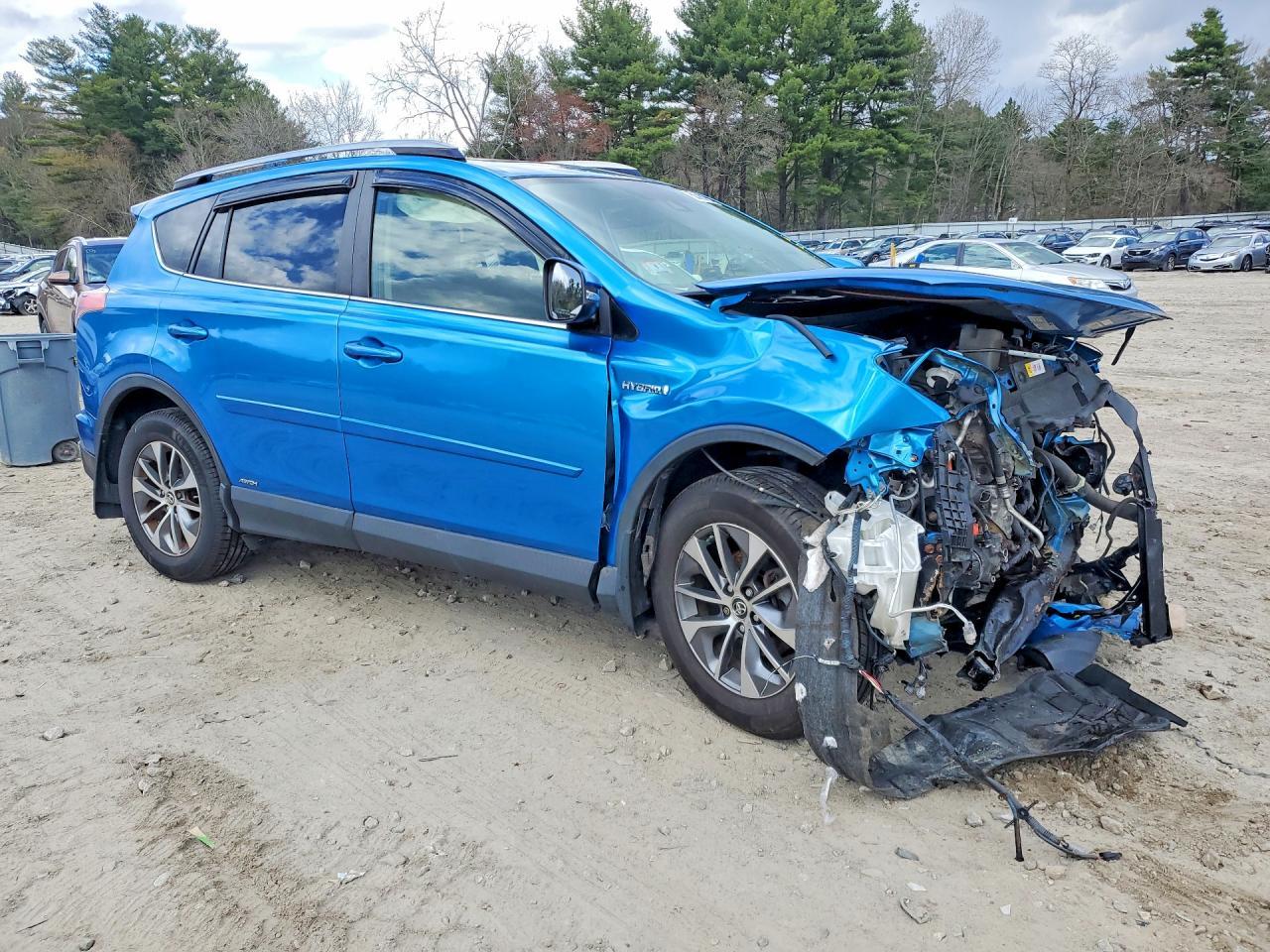 2017 Toyota Rav4 Hybrid Xle - Image 4