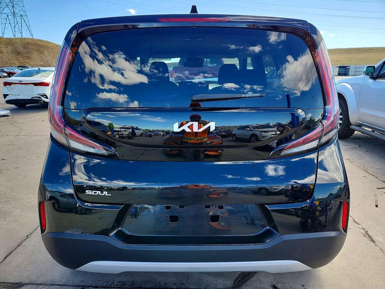 2025 Kia Soul Lx - Image 6