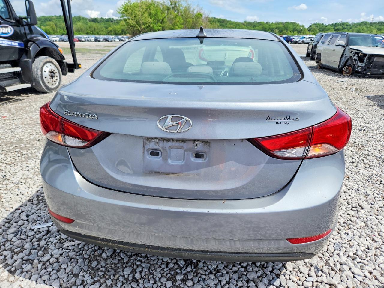 2014 Hyundai Elantra Se - Фото 6