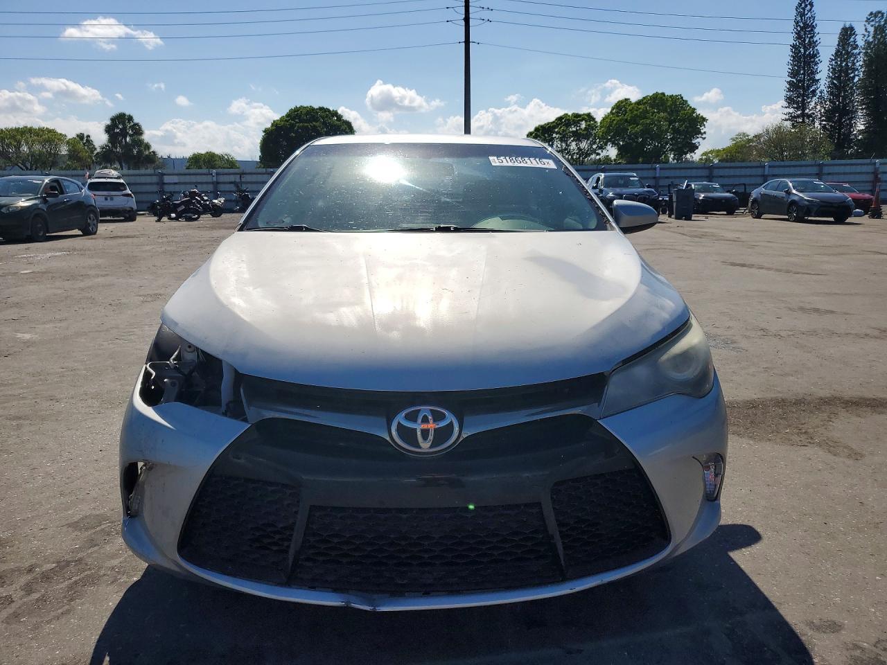 2015 Toyota Camry Se - Фото 5