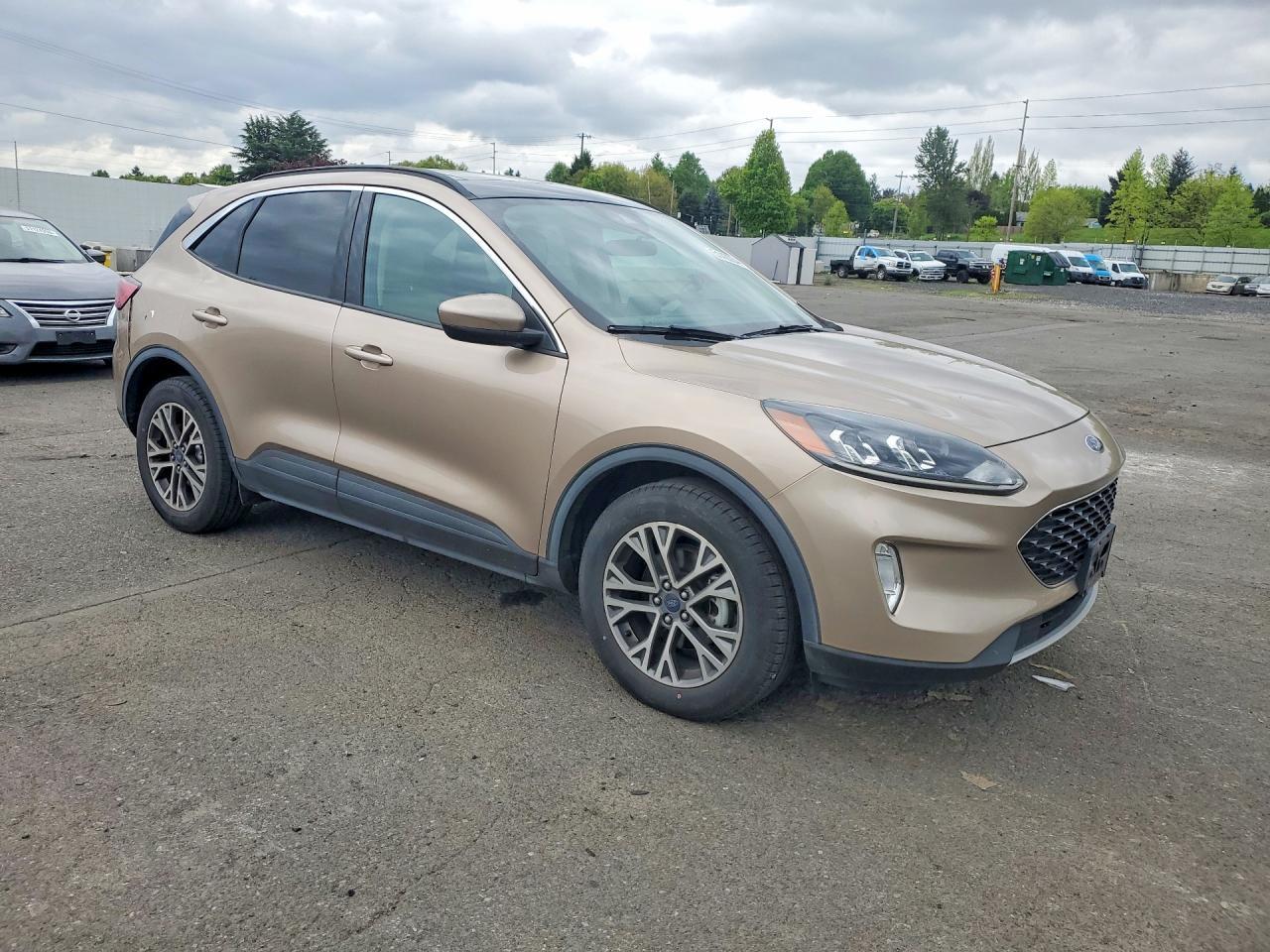 2020 Ford Escape Sel - Фото 4