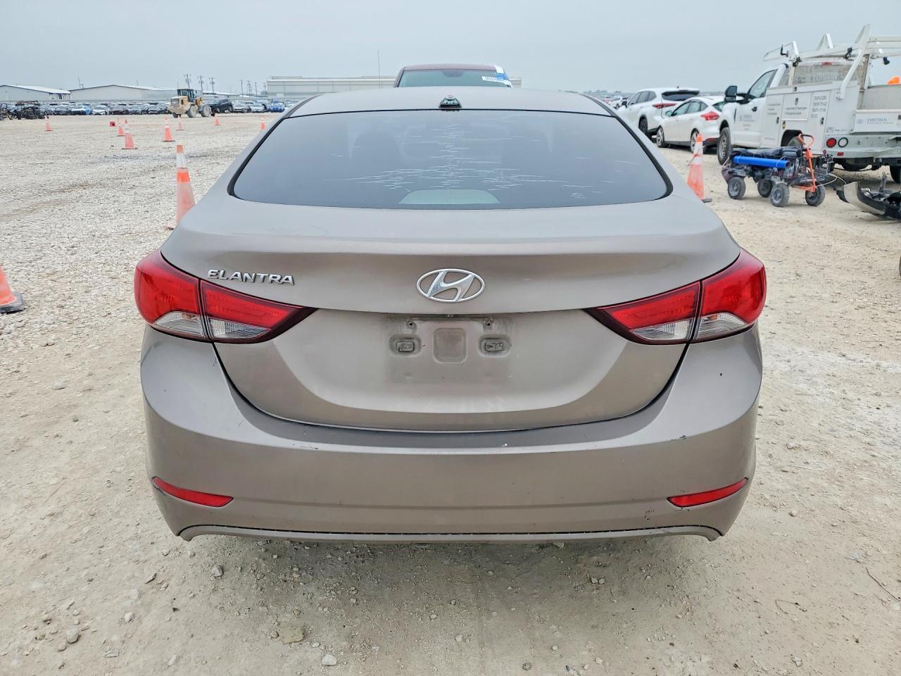 2016 Hyundai Elantra Se - Image 6