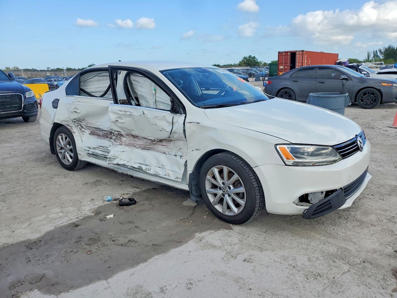 2013 Volkswagen Jetta Se - Image 4