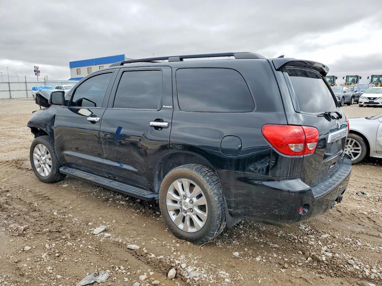 2016 Toyota Sequoia Platinum - Фото 3