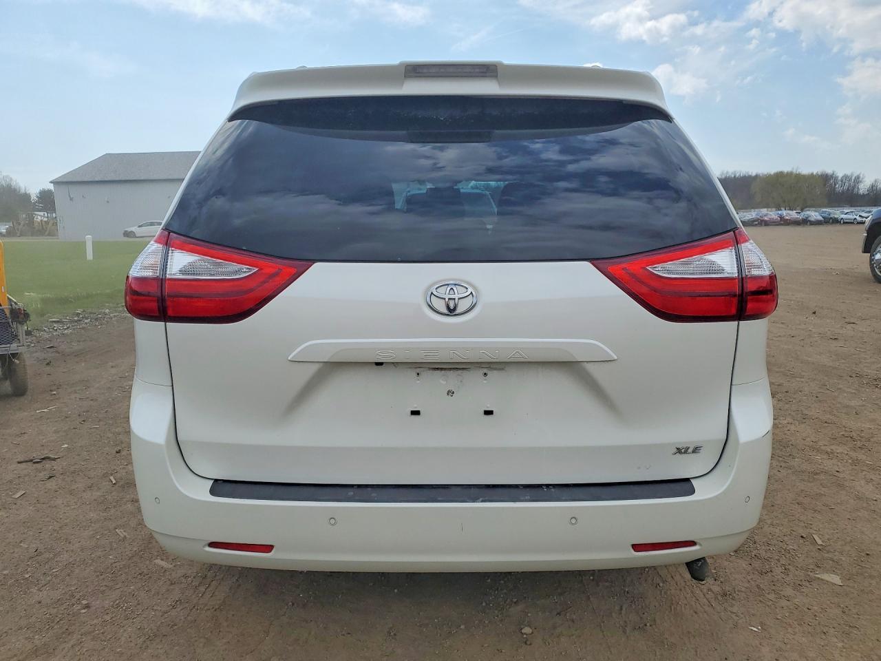 2019 Toyota Sienna Xle 8-Passenger - Фото 6