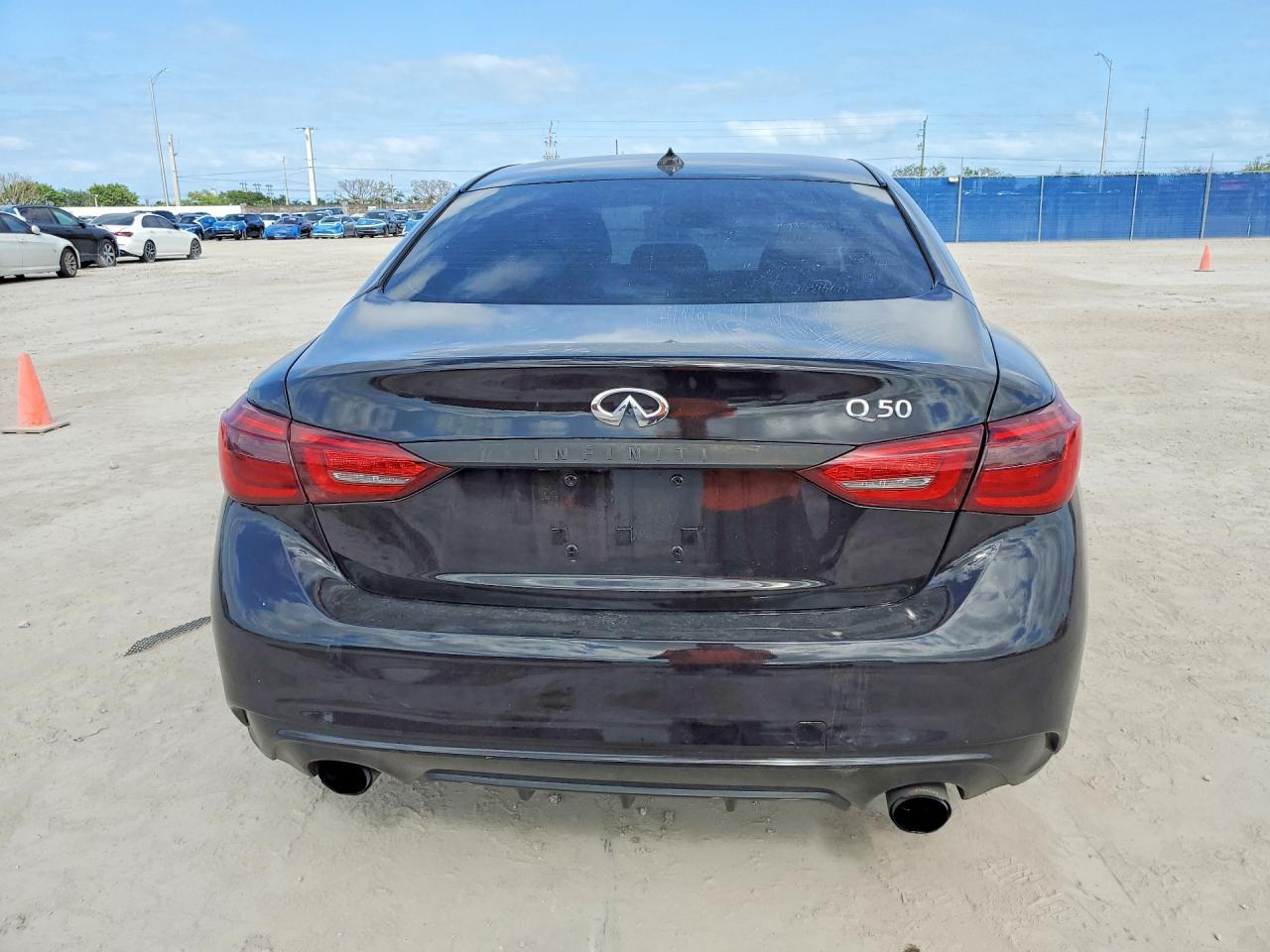 2018 Infiniti Q50 3.0T Luxe - Фото 6