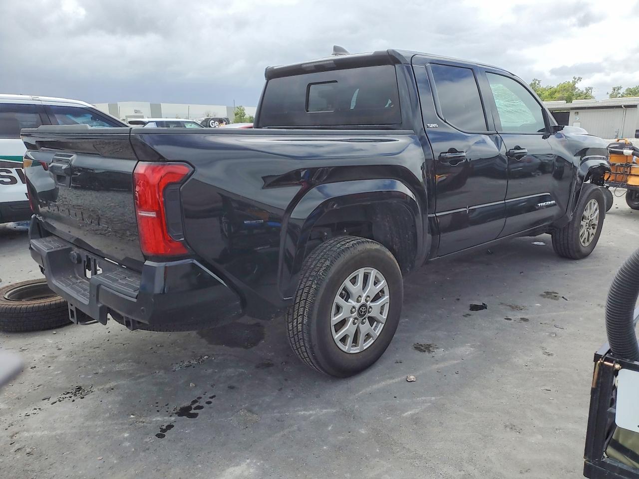2025 Toyota Tacoma Sr5 - Фото 3