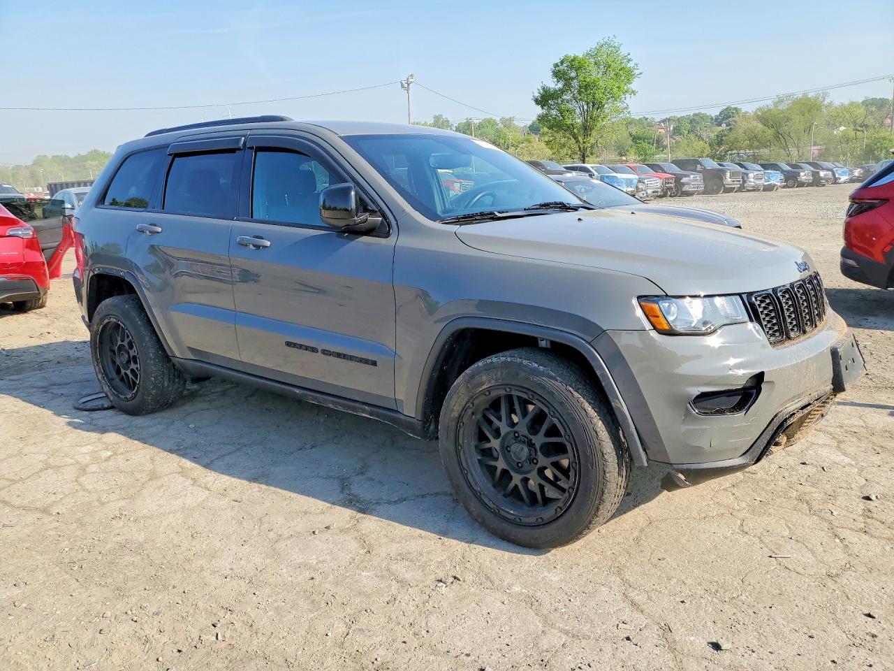 2019 Jeep Grand Cherokee Laredo - Фото 4