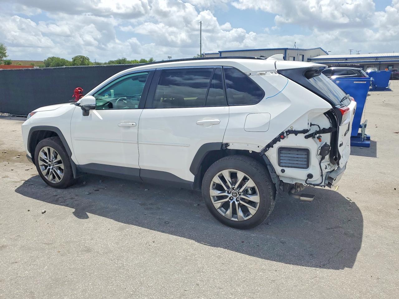 2020 Toyota Rav4 Xle Premium - Фото 2