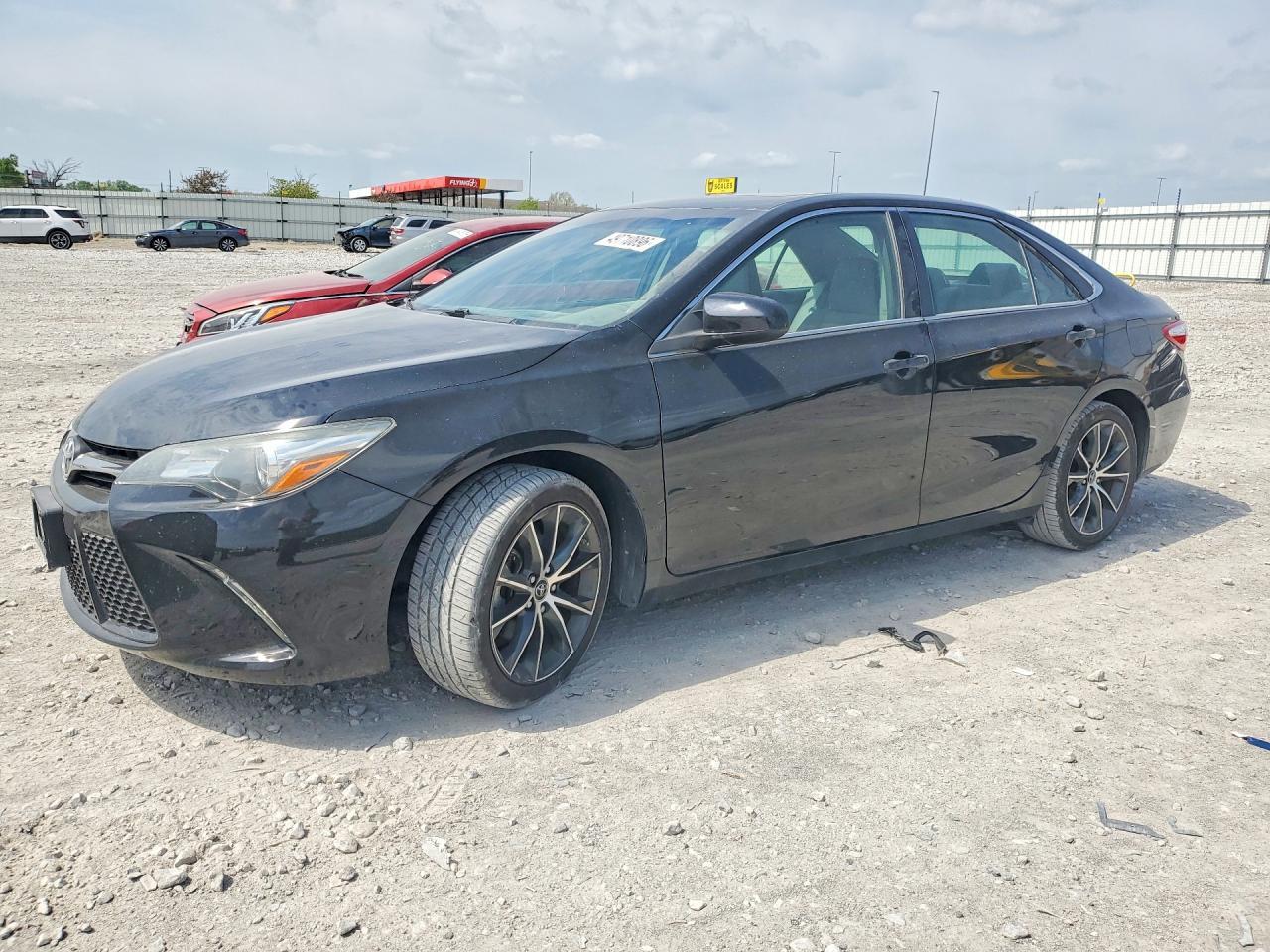 2015 Toyota Camry Xse