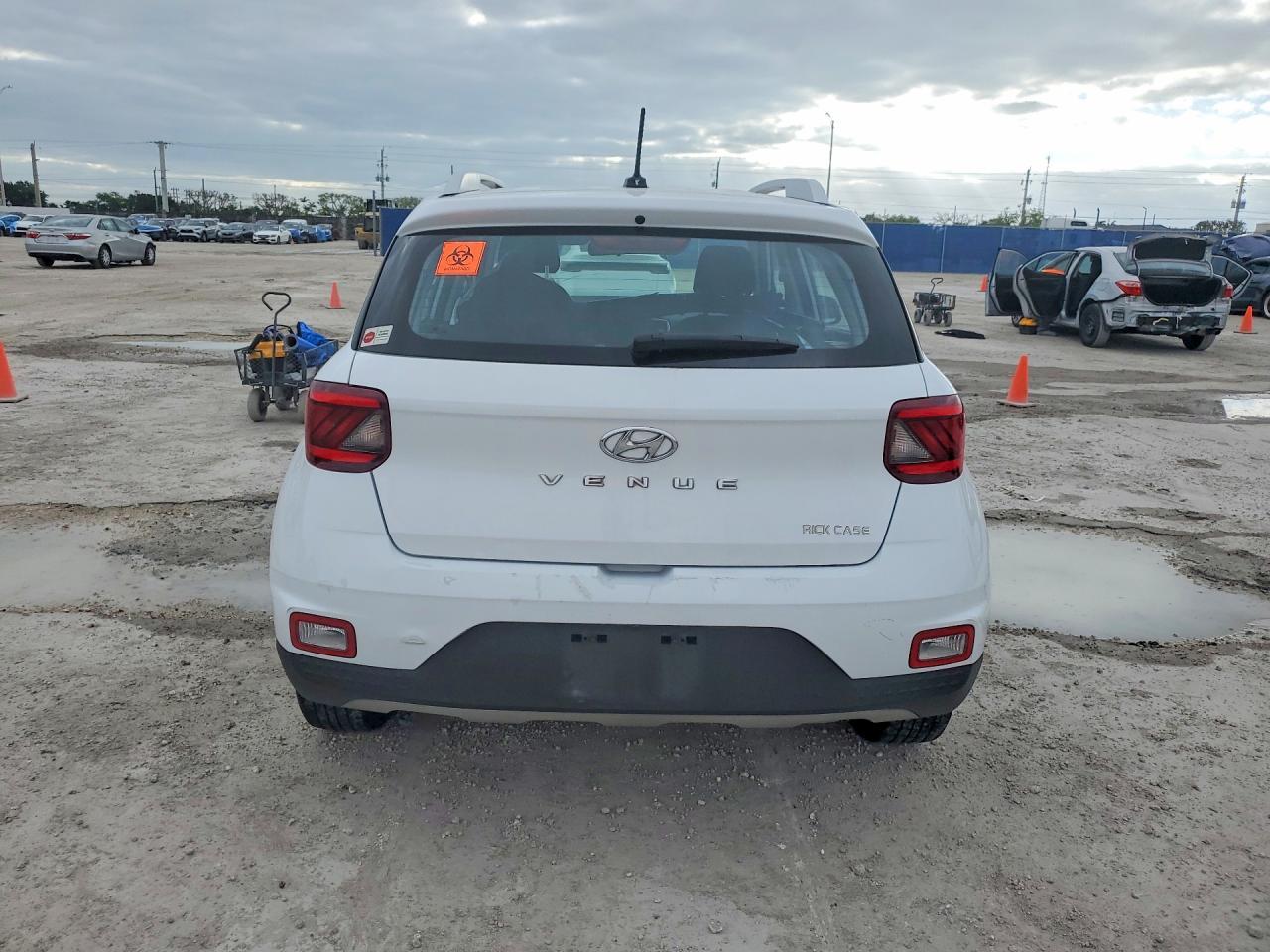 2023 Hyundai Venue Sel - Image 6