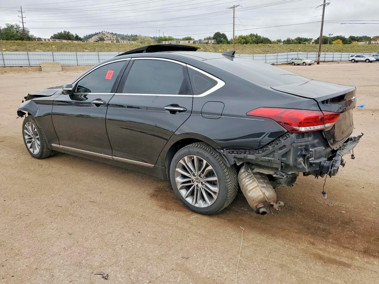 2015 Hyundai Genesis 3.8L - Фото 2