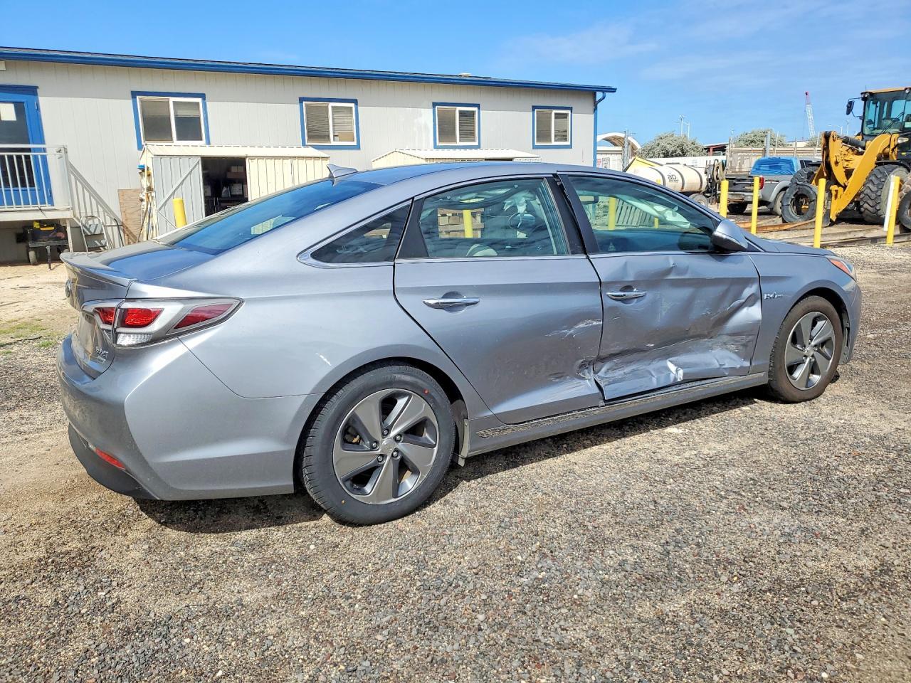 2017 Hyundai Sonata Hybrid Limited - Image 3