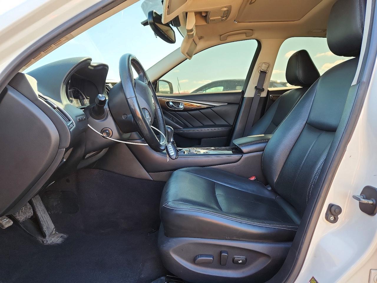 2016 Infiniti Q50 3.0T Premium - Image 7