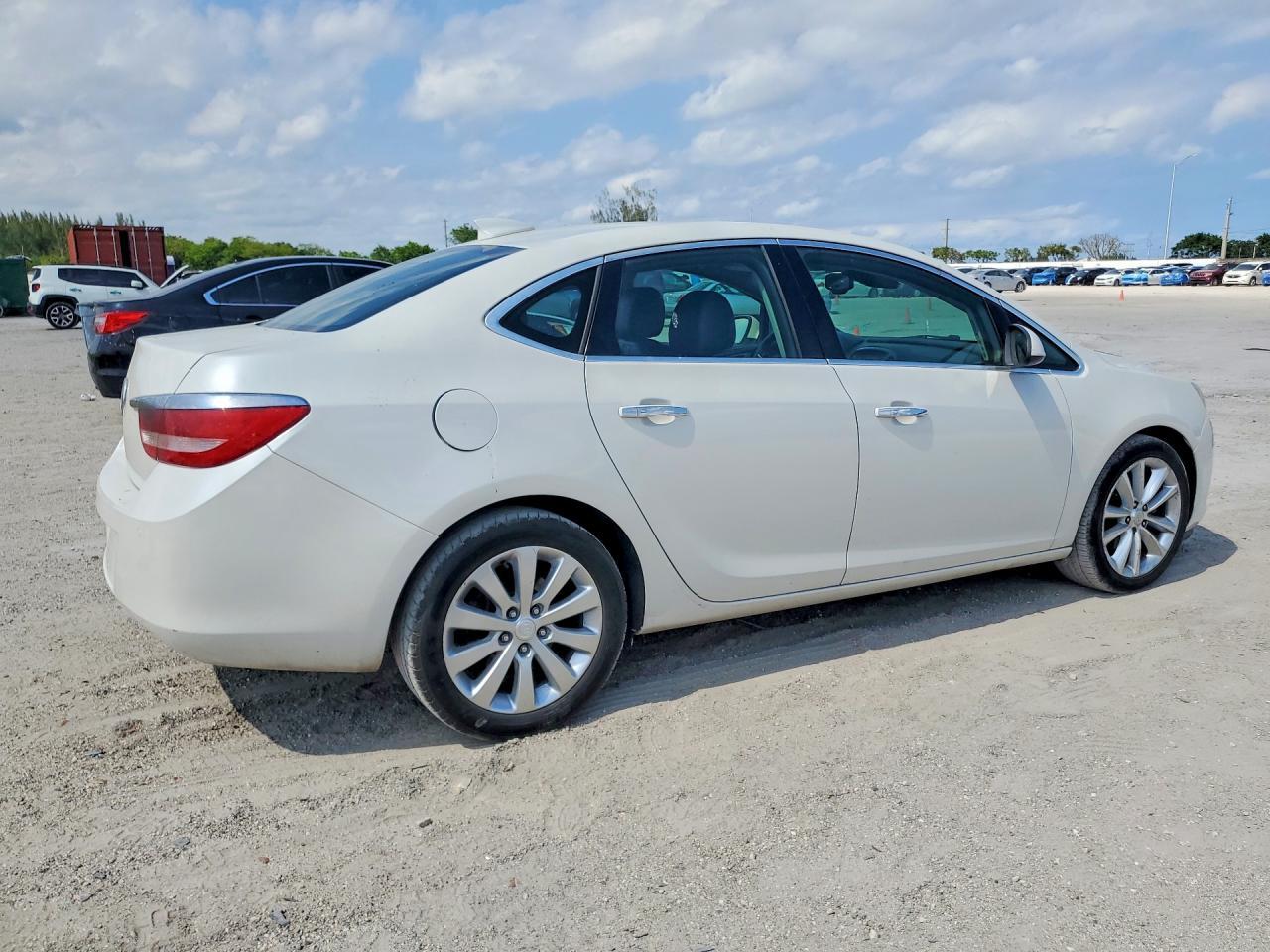 2015 Buick Verano - Image 3