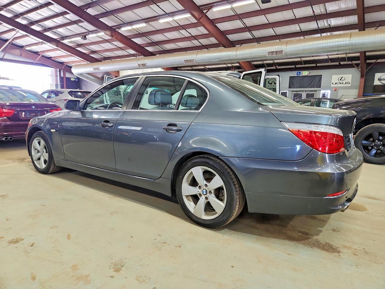 2008 BMW 528 Xi - Фото 2