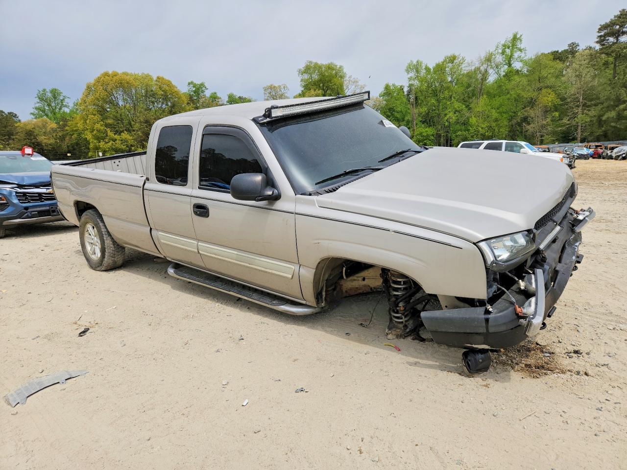 2004 Chevrolet Silverado C1500 - Image 4