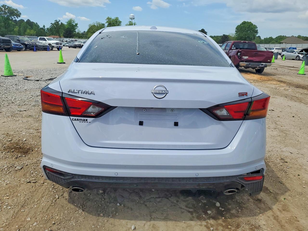 2025 Nissan Altima Sr - Image 6