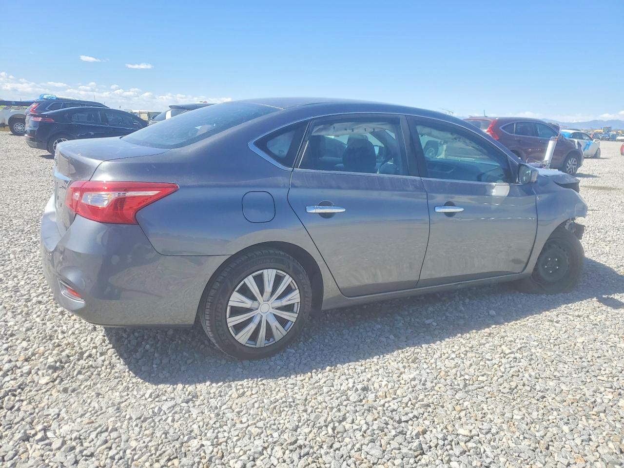 2018 Nissan Sentra S - Фото 3