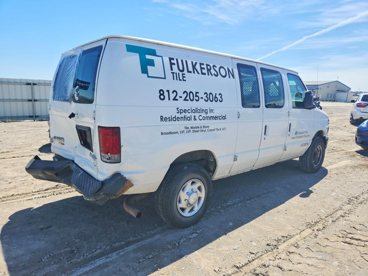 2011 Ford Econoline E350 Super Duty Van - Фото 3
