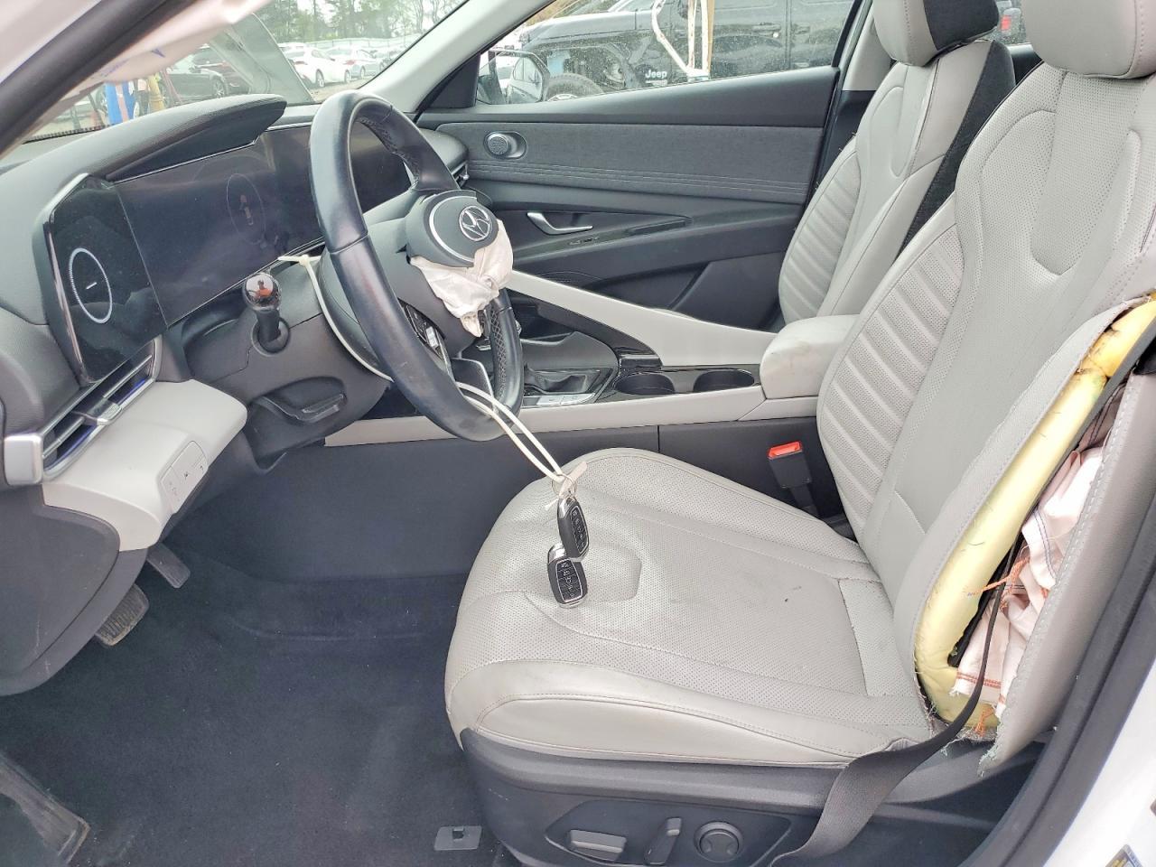 2021 Hyundai Elantra Limited - Фото 7