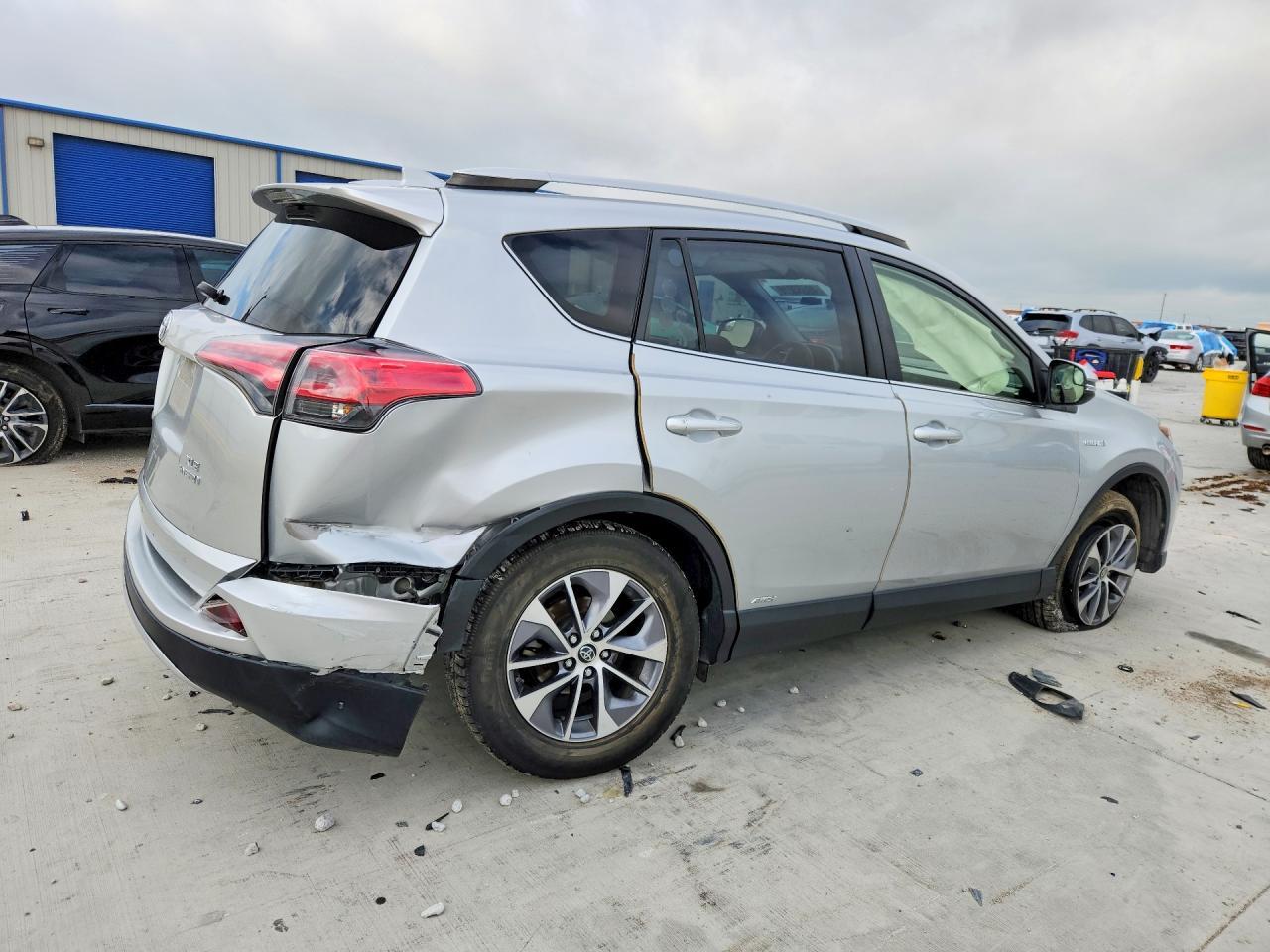 2016 Toyota Rav4 Hv Xle - Фото 3