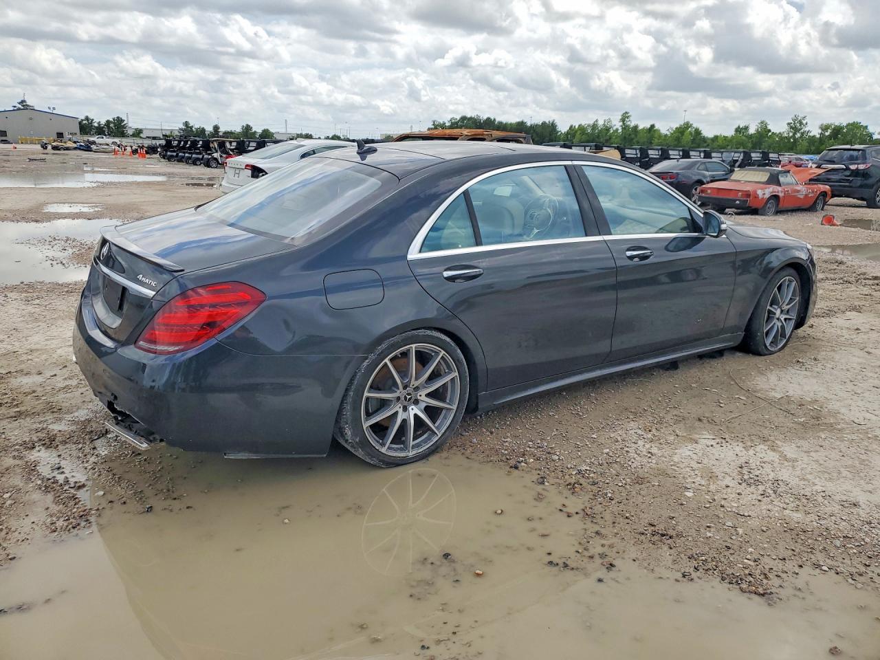 2018 Mercedes-Benz S 560 4Matic - Image 3