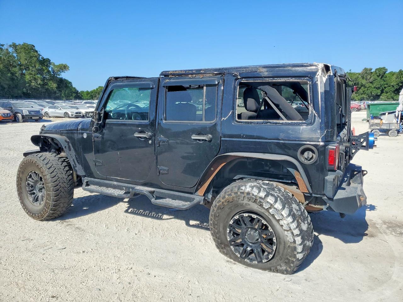 2012 Jeep Wrangler Unlimited Rubicon - Фото 2
