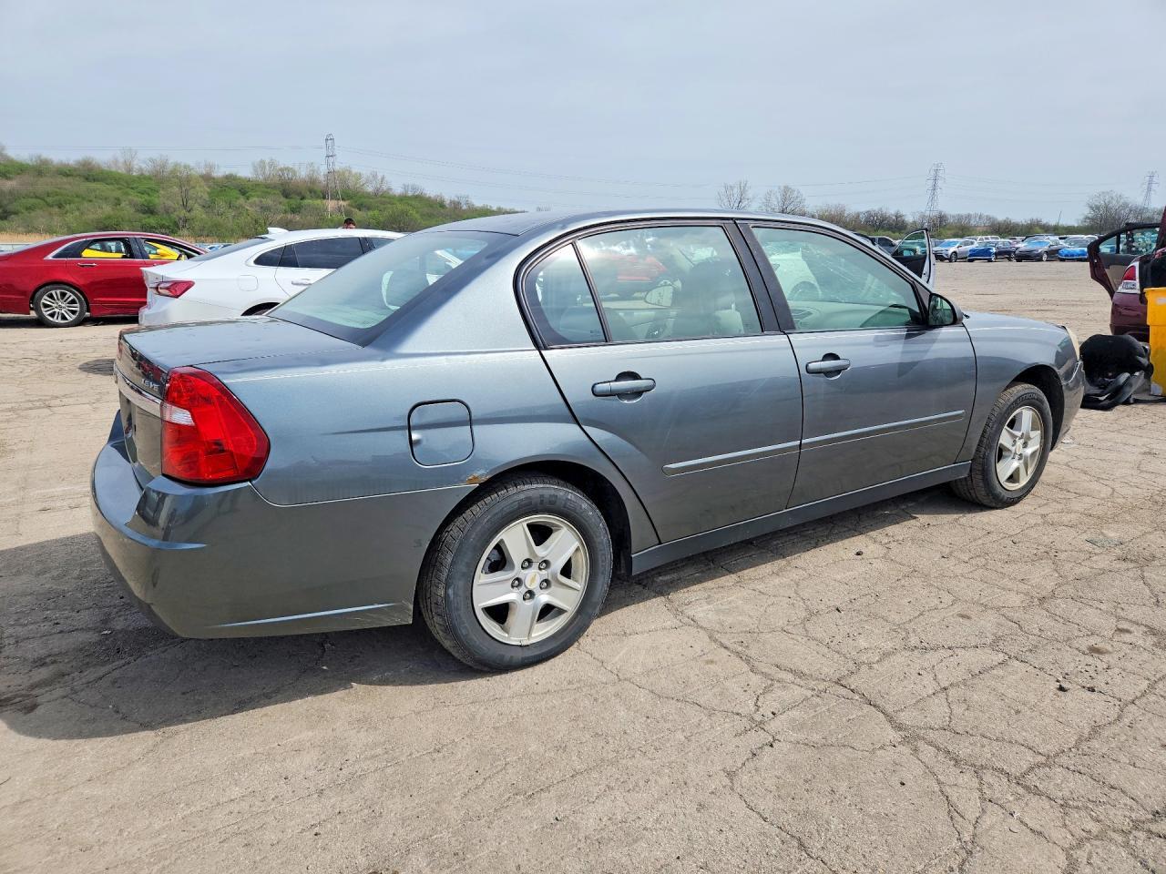 2005 Chevrolet Malibu Ls - Фото 3