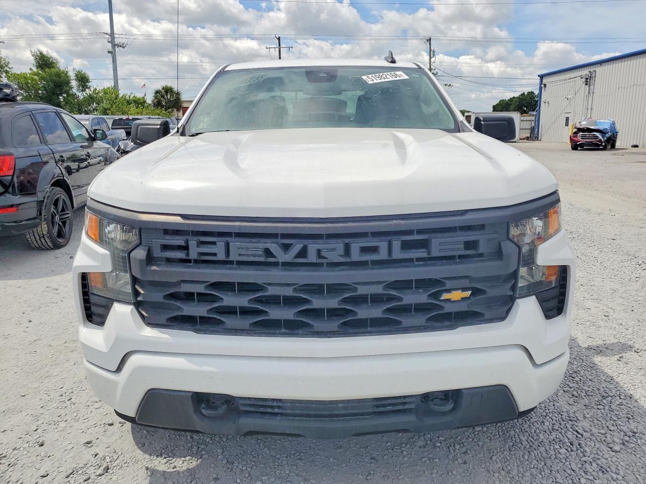 2022 Chevrolet Silverado K1500 Custom - Image 5