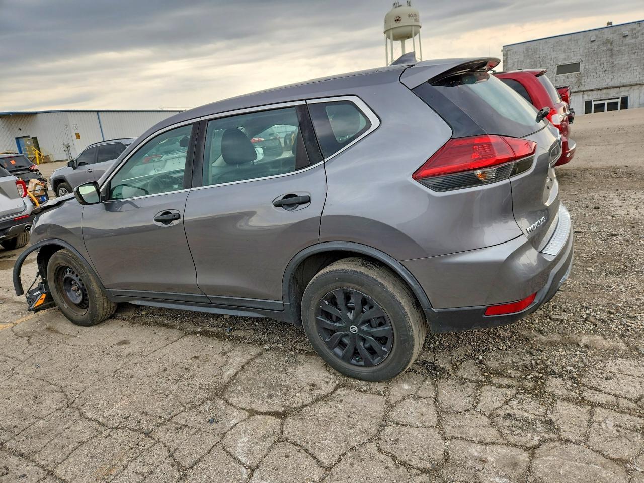 2018 Nissan Rogue S - Image 2