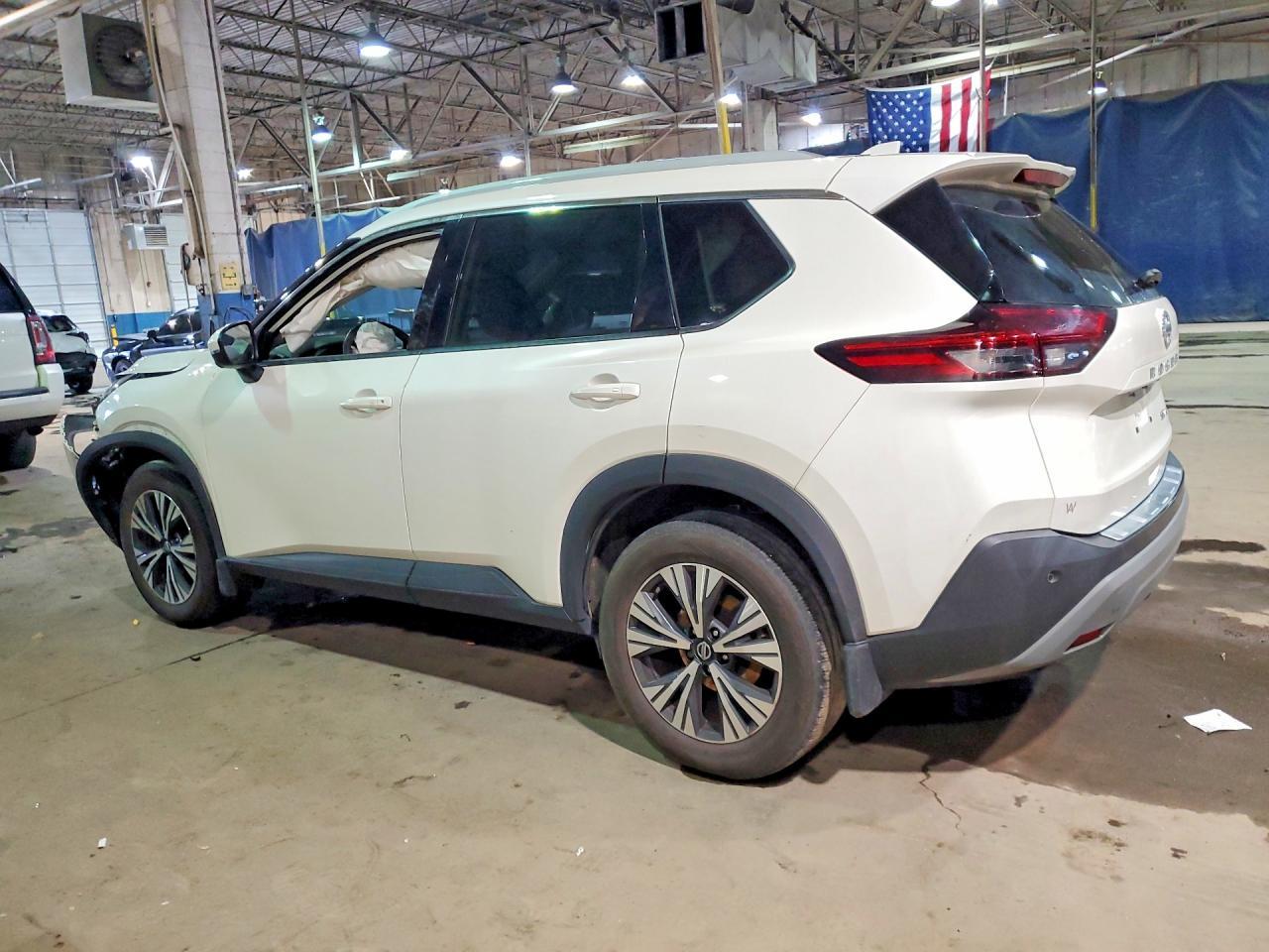2021 Nissan Rogue Sv - Image 2
