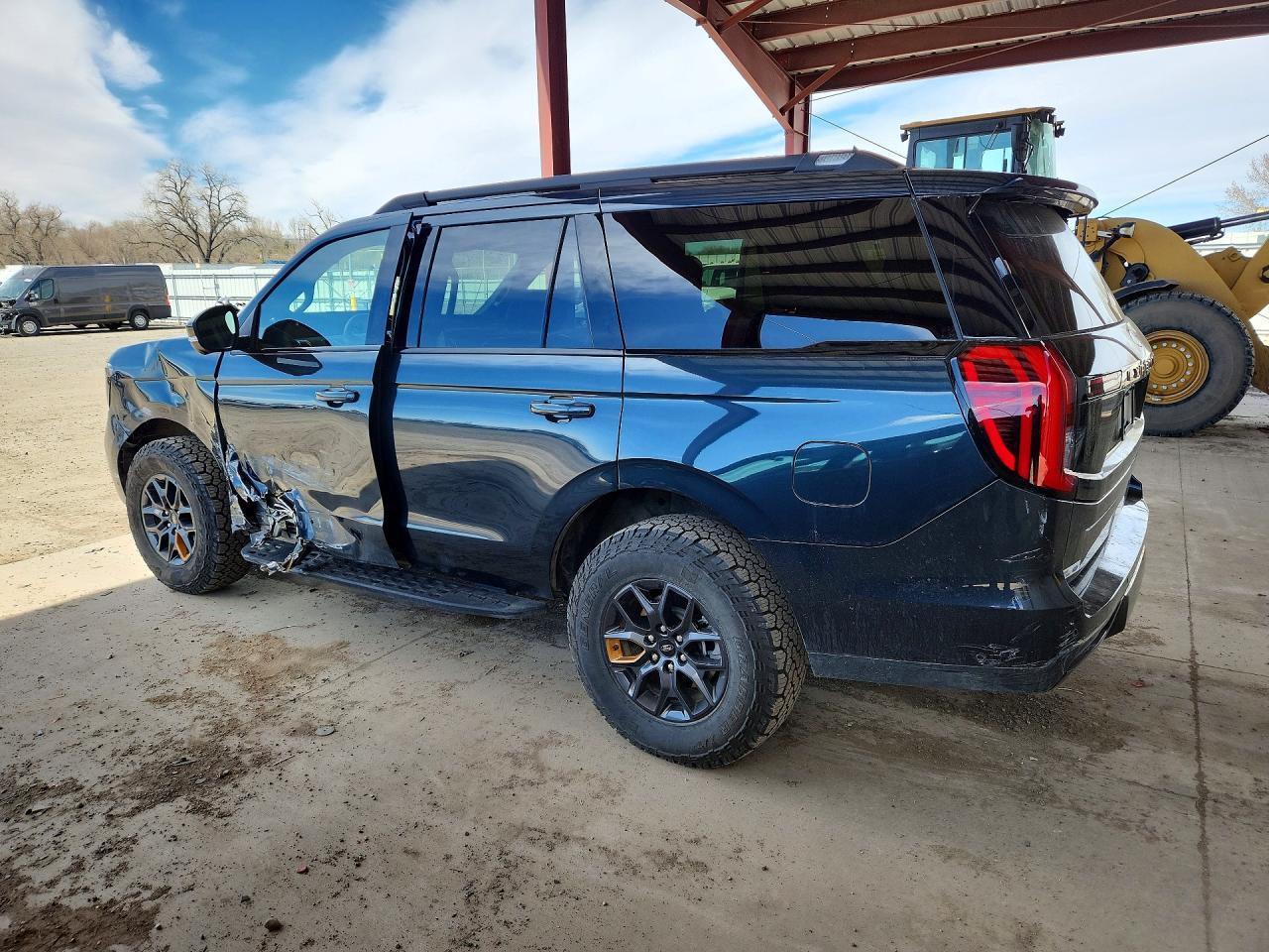 2025 Ford Expedition Tremor - Image 2