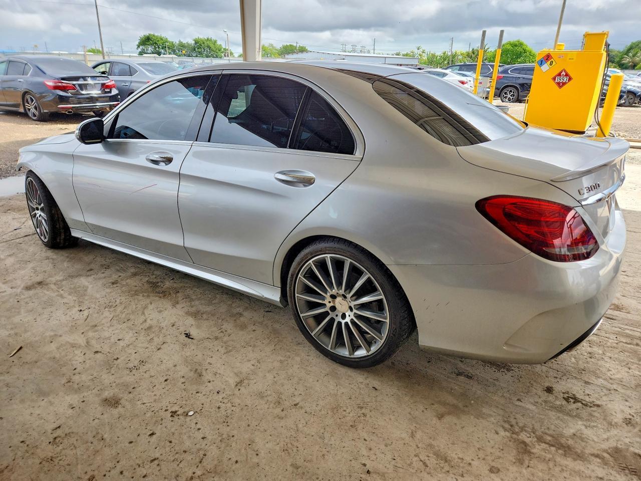 2015 Mercedes-Benz C 300 - Image 2