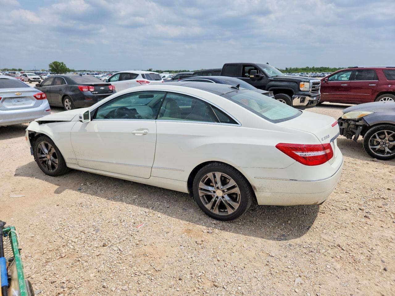 2010 Mercedes-Benz E 350 - Image 2