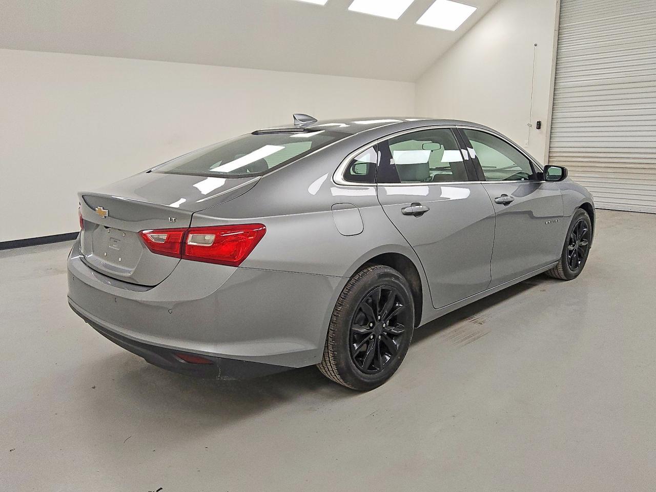 2025 Chevrolet Malibu Lt - Фото 3