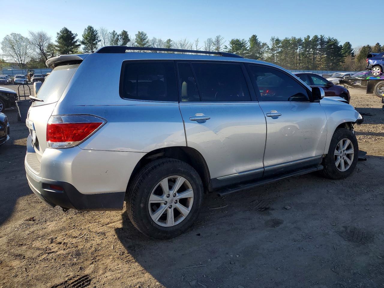 2013 Toyota Highlander Se - Image 3
