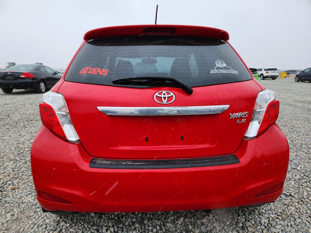 2014 Toyota Yaris 5-Door Le - Фото 6