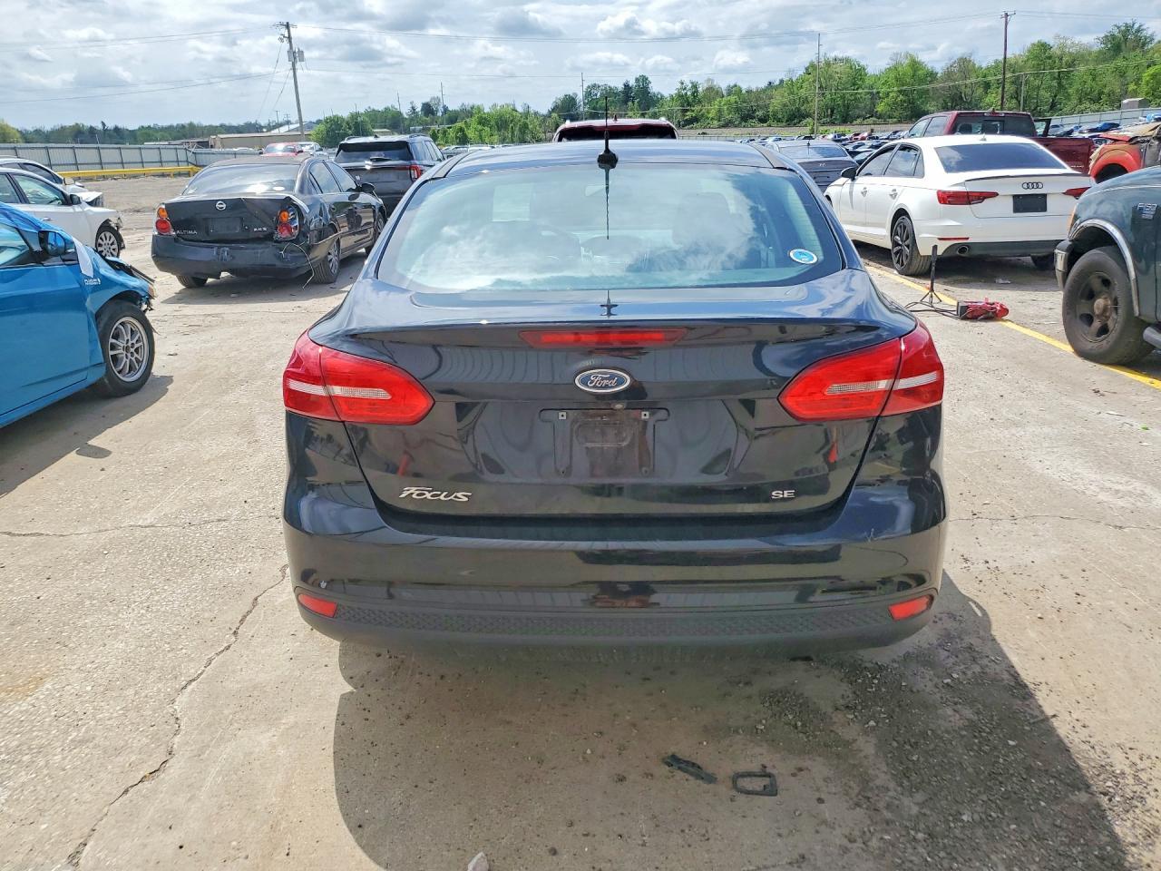2017 Ford Focus Se - Image 6