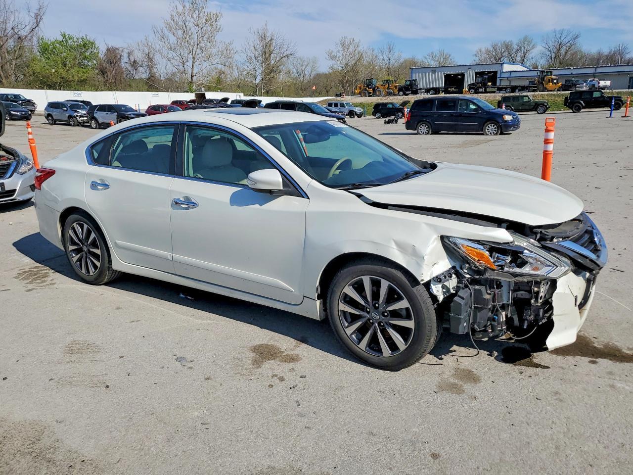 2016 Nissan Altima 2.5 Sl - Image 4