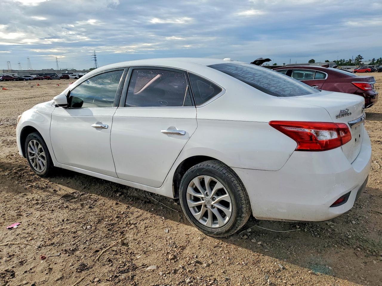 2018 Nissan Sentra Sv - Фото 2