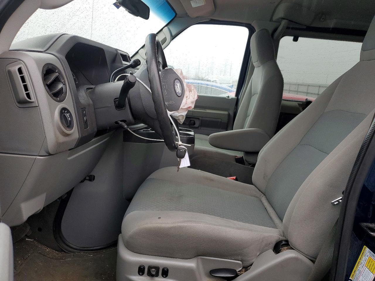 2009 Ford Econoline E150 Wagon - Фото 7