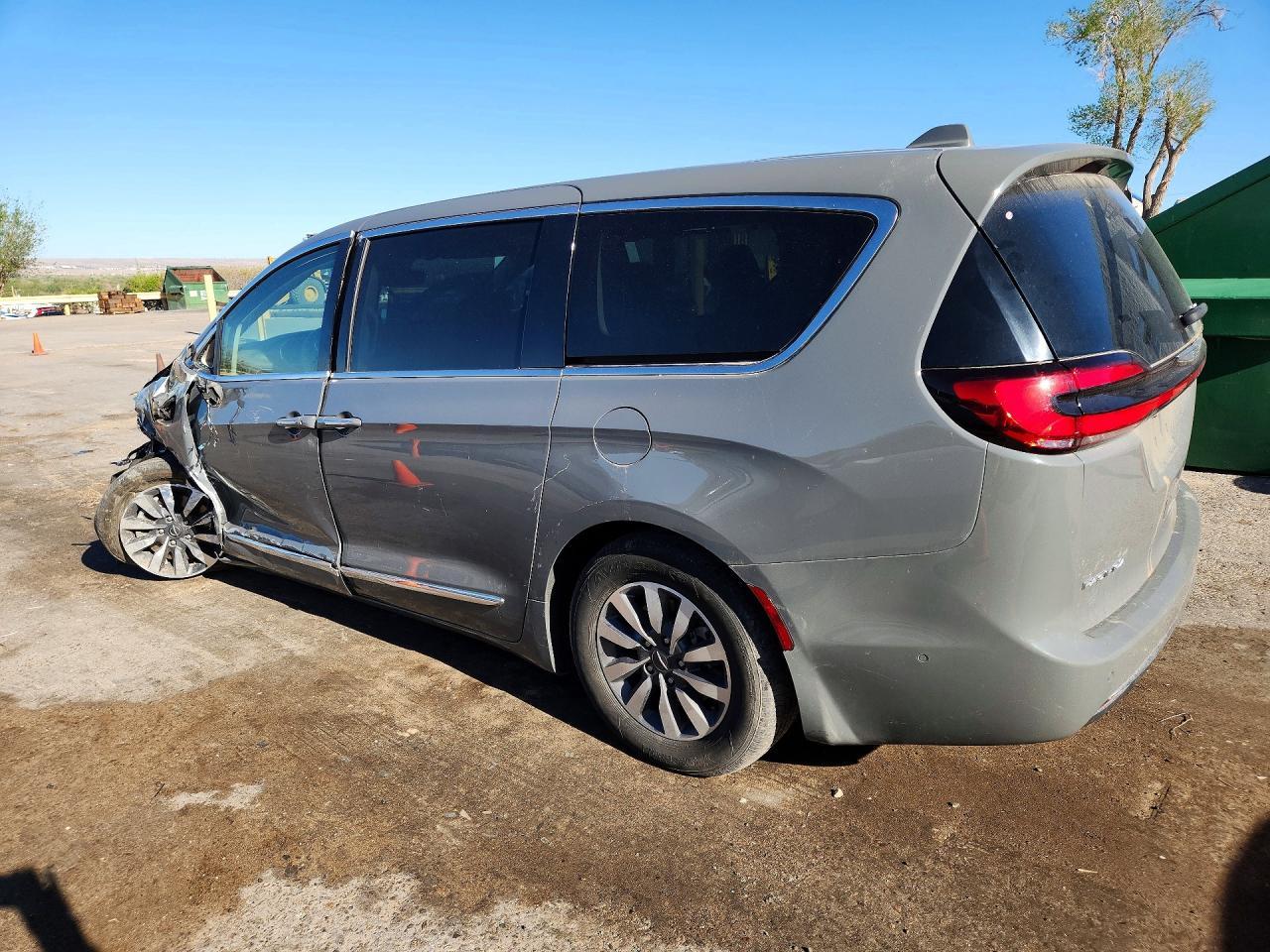 2022 Chrysler Pacifica Hybrid Limited - Фото 2