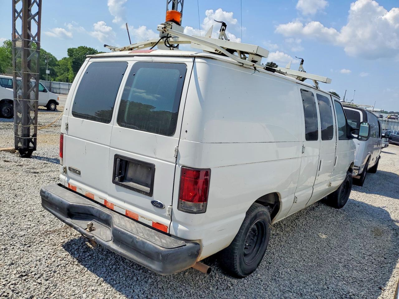 2008 Ford Econoline E150 Van - Image 3