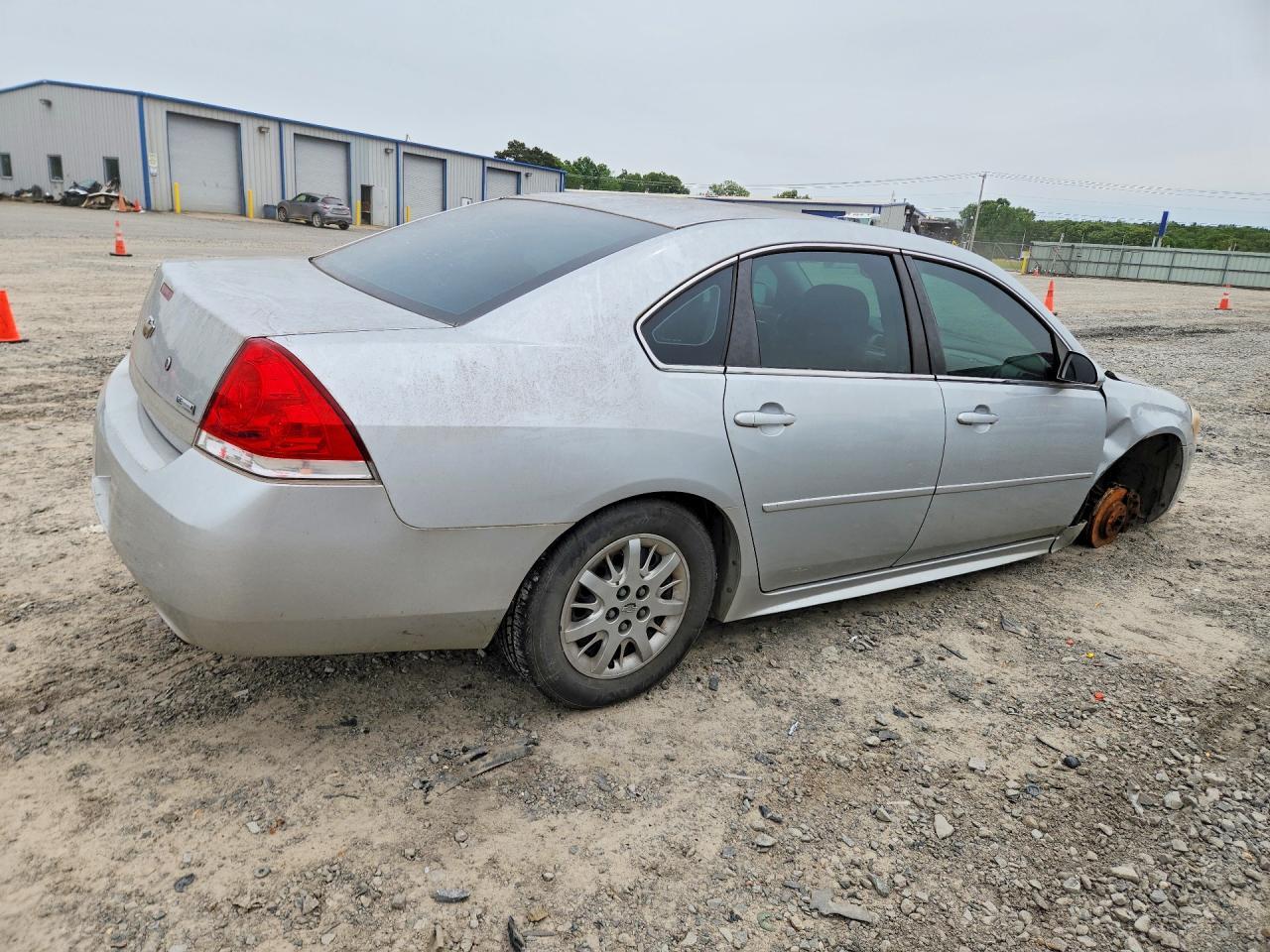 2010 Chevrolet Impala Police - Фото 3