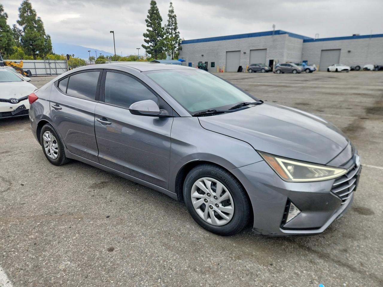 2019 Hyundai Elantra Se - Фото 4